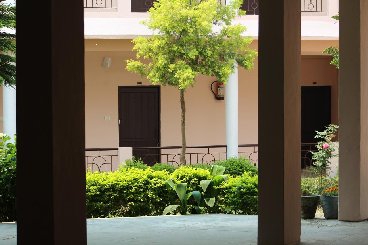 Greenwood Hotel Bhīm Tāl Екстериор снимка