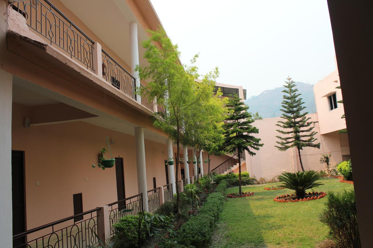 Greenwood Hotel Bhīm Tāl Екстериор снимка