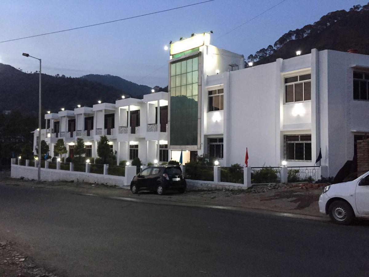 Greenwood Hotel Bhīm Tāl Екстериор снимка