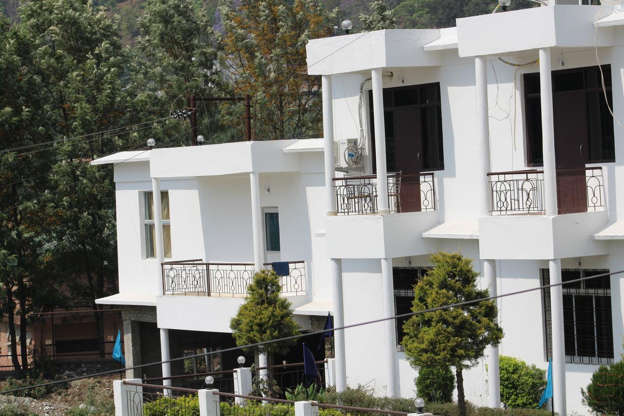 Greenwood Hotel Bhīm Tāl Екстериор снимка